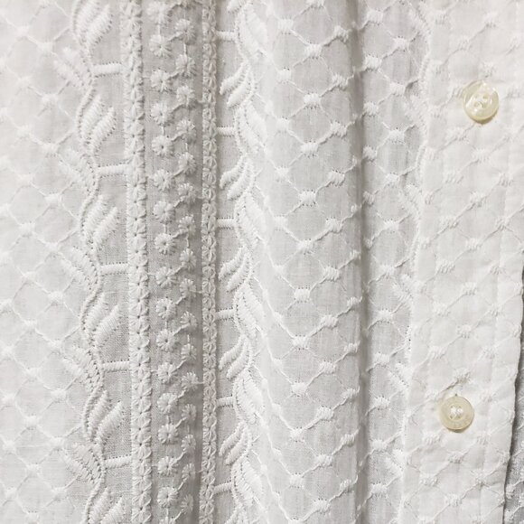 NEW Chaps Petite Eyelet 100% Cotton White Shirt - Picture 3 of 8
